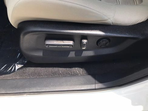 Used 2018 Honda CR-V EX image 16