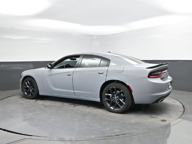 Used 2022 Dodge Charger SXT w/ Driver Convenience Group RWD image 9
