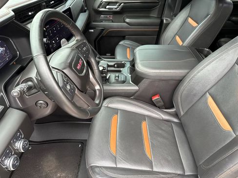 Used 2024 GMC Sierra 1500 AT4 w/ Technology Package AWD/4WD image 19