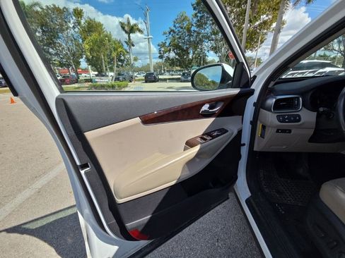 Used 2018 Kia Sorento EX w/ EX Advanced Touring Package image 16