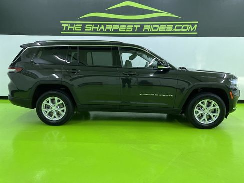 Used 2023 Jeep Grand Cherokee L Limited AWD/4WD image 11