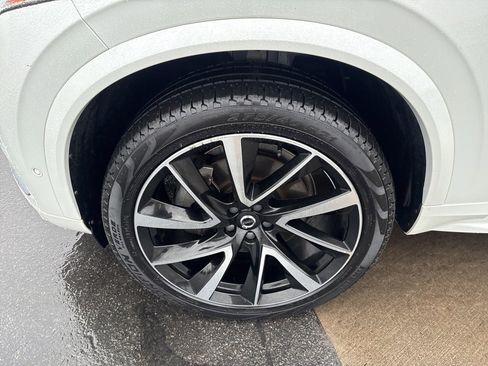 Certified 2023 Volvo XC90 B5 Plus w/ Protection Package Premier image 11