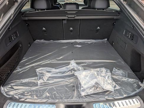 Used 2026 Mercedes-Benz GLC 300 4MATIC image 30