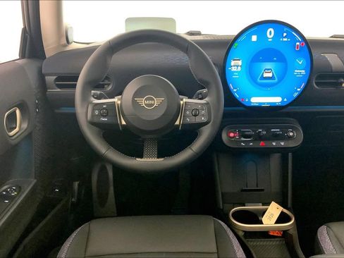 Certified 2025 MINI Cooper S image 4