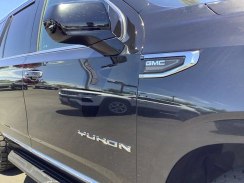 Used 2023 GMC Yukon SLT AWD/4WD image 42
