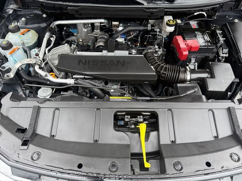 Certified 2025 Nissan Rogue S image 23
