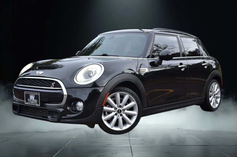 Used 2018 MINI Cooper S FWD image 3