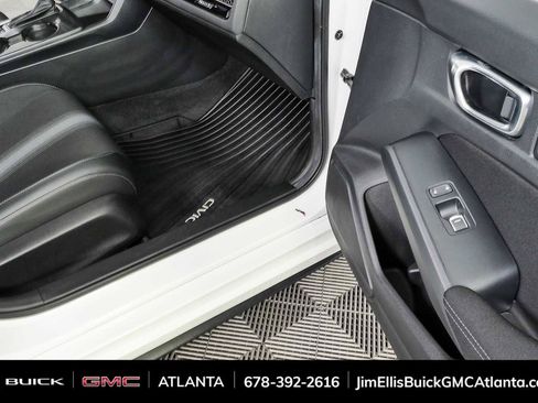 Used 2025 Honda Civic Sport image 21