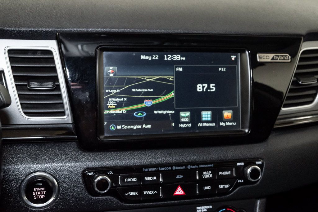 Used 2018 Kia Niro EX w/ Option Group 020 FWD image 16