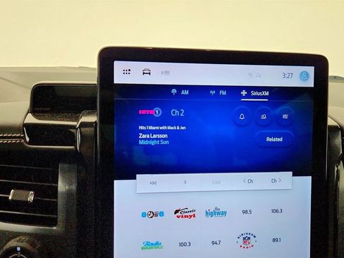 Used 2023 Ford F150 Lightning Platinum image 16