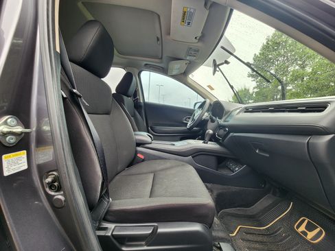 Used 2016 Honda HR-V EX image 8