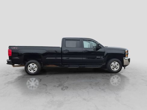 Used 2018 Chevrolet Silverado 2500 LT AWD/4WD image 9