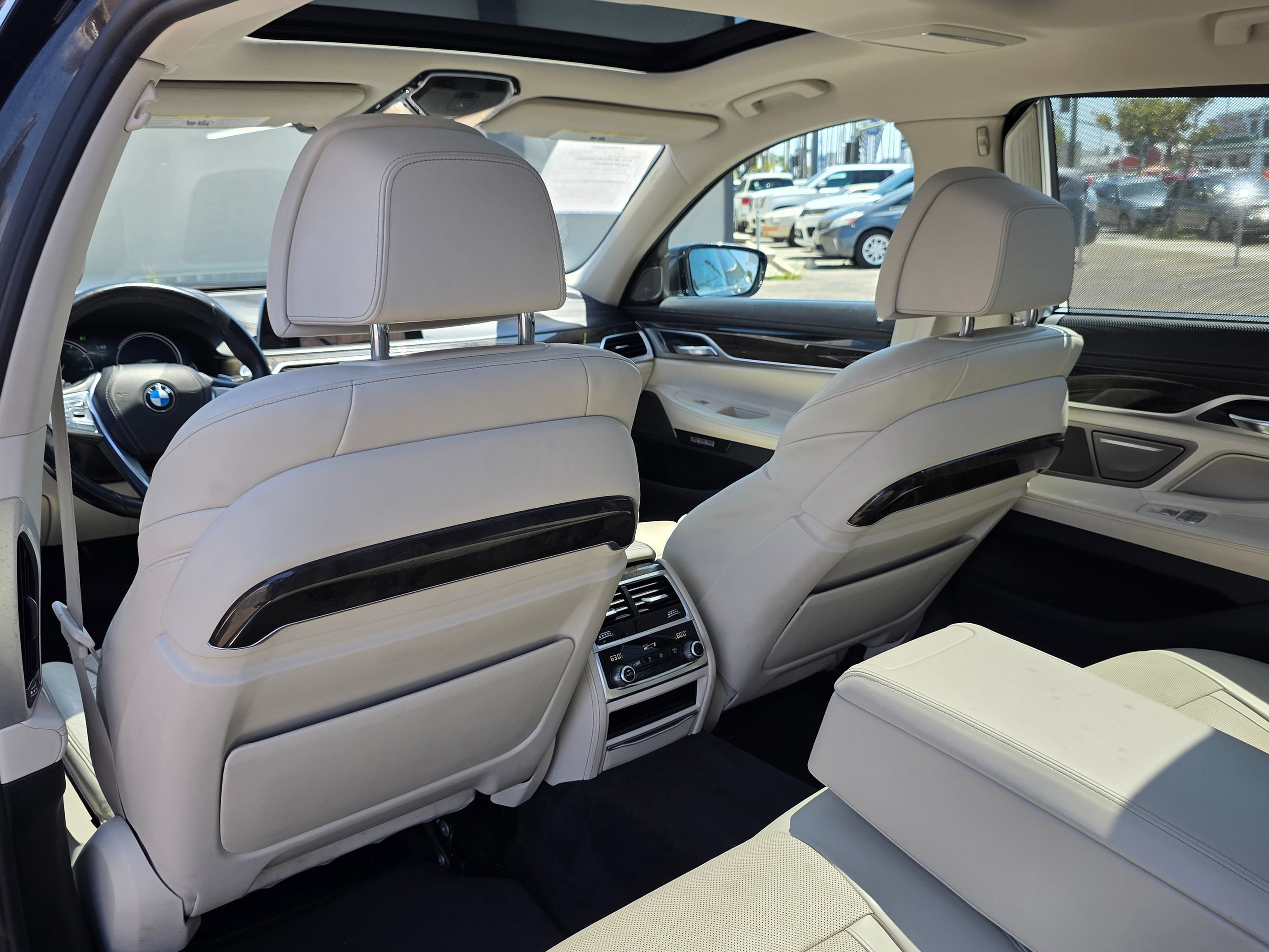 Used 2016 BMW 740i RWD image 18