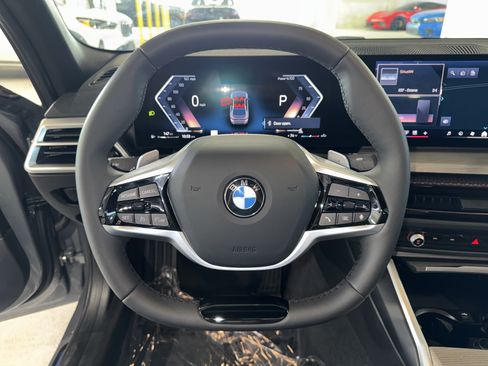 Used 2025 BMW 330i Sedan w/ Premium Package RWD image 21
