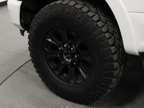 Used 2022 Ford F250 Lariat w/ Tremor Off-Road Package image 10