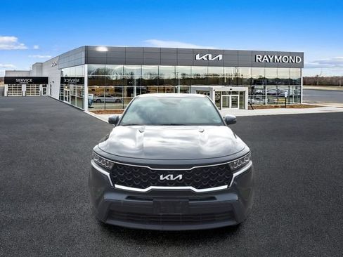 Certified 2023 Kia Sorento LX FWD image 8