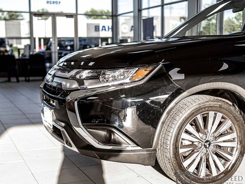 Used 2020 Mitsubishi Outlander ES FWD image 5