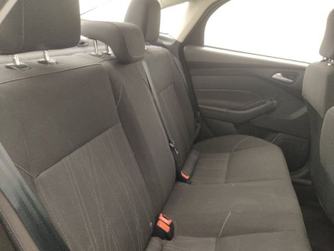 Used 2018 Ford Focus SE FWD image 19