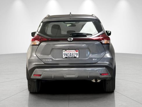 Used 2021 Nissan Kicks SV FWD image 4