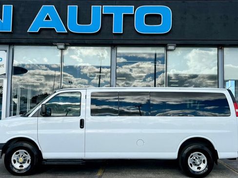 Used 2013 Chevrolet Express 3500 LT w/ LT Preferred Equipment Group image 2