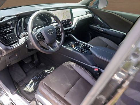 Used 2025 Lexus TX 350 AWD image 10