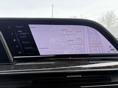 Used 2022 Cadillac Escalade Premium Luxury image 35