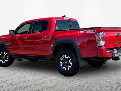 Used 2021 Toyota Tacoma TRD Off-Road w/ TRD Premium Off Road Package AWD/4WD image 4