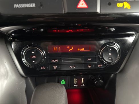 Used 2024 Mitsubishi Eclipse Cross LE image 28