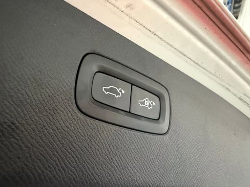 Used 2018 Volvo XC90 T5 Momentum w/ Convenience Package image 36