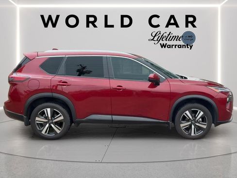 Used 2024 Nissan Rogue SL w/ SL Premium Package FWD image 3