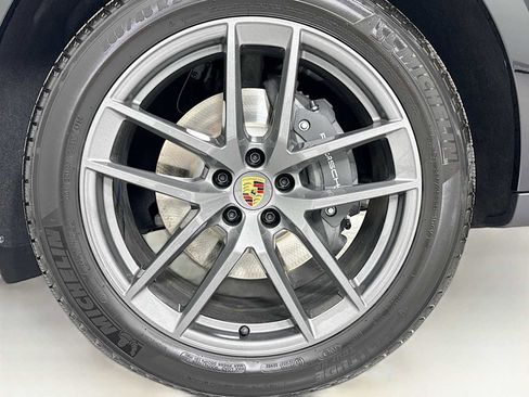 New 2026 Porsche Macan Turbo AWD/4WD image 32