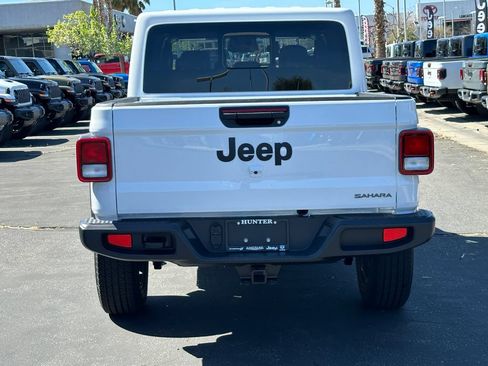 New 2026 Jeep Gladiator Sport AWD/4WD image 6