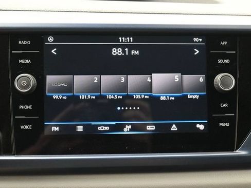 Used 2023 Volkswagen Taos SE w/ Panoramic Sunroof Package FWD image 20