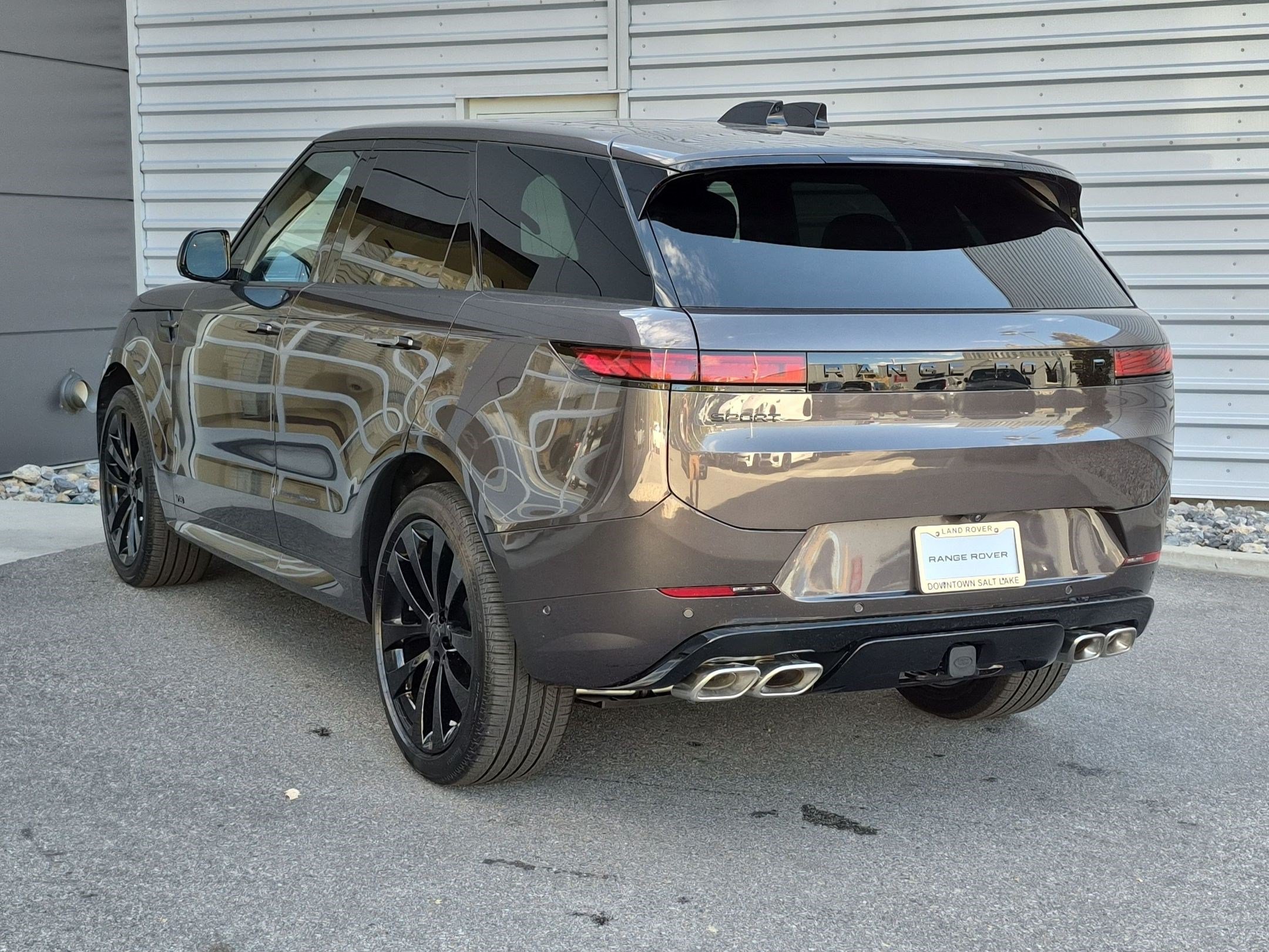 New 2026 Land Rover Range Rover Sport Dynamic SE AWD/4WD image 7