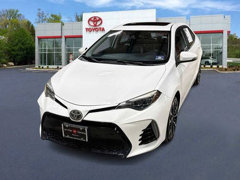 Used 2017 Toyota Corolla XSE image 1