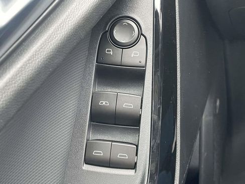 New 2026 Chevrolet Equinox LT image 18