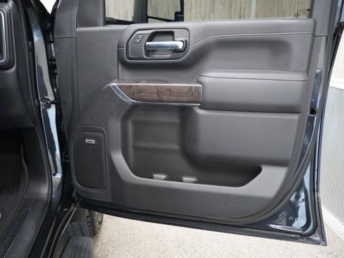 Used 2020 GMC Sierra 2500 Denali w/ Denali Ultimate Package AWD/4WD image 32