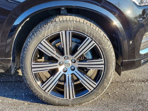 Certified 2023 Volvo XC90 B6 Ultimate image 8