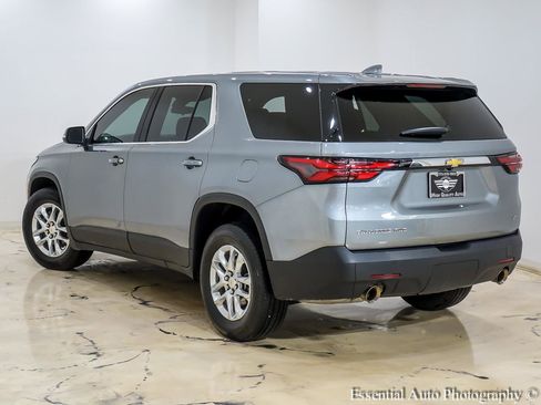 Used 2023 Chevrolet Traverse LS w/ Safety Package AWD/4WD image 10
