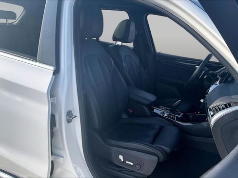 Used 2019 BMW X3 sDrive30i w/ Premium Package RWD image 8