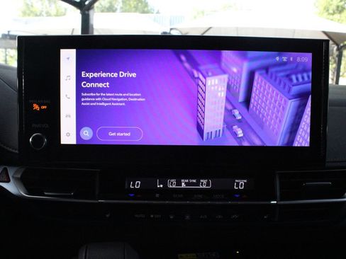 Certified 2025 Toyota Sienna XLE Woodland Edition AWD/4WD image 6