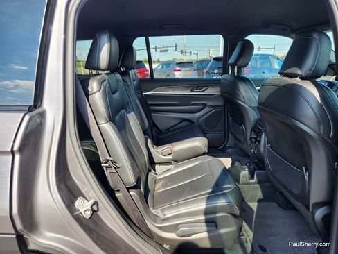 Used 2024 Jeep Grand Cherokee L Limited w/ Black Appearance Package AWD/4WD image 52