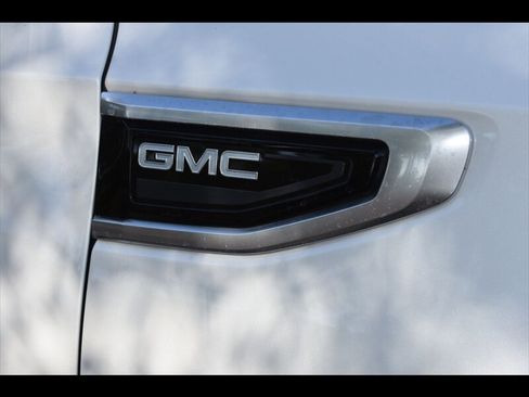Used 2024 GMC Yukon Denali w/ Denali Reserve Package AWD/4WD image 62