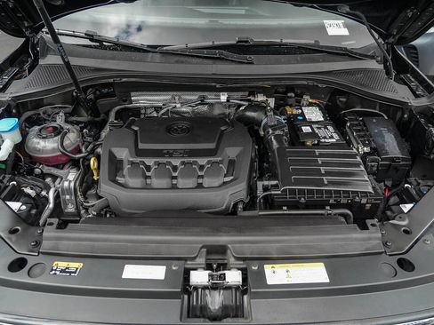 Certified 2023 Volkswagen Tiguan SE FWD image 27