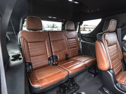 Used 2023 GMC Yukon Denali Ultimate image 38