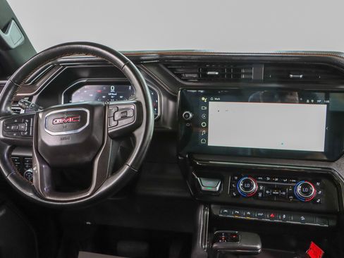 Used 2024 GMC Sierra 1500 AT4 w/ Technology Package AWD/4WD image 19