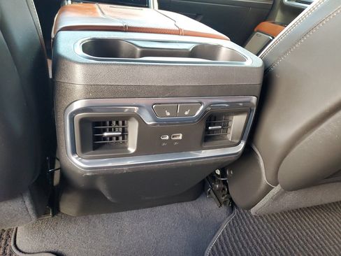 Used 2024 GMC Sierra 3500 Denali Ultimate AWD/4WD image 16