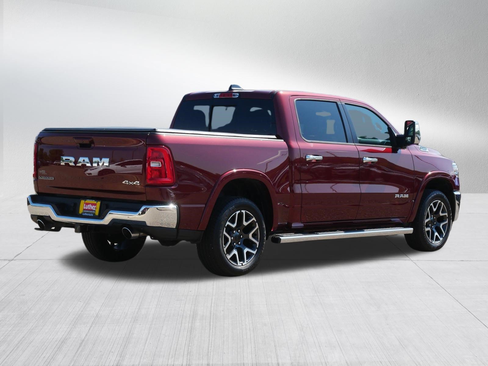 Used 2025 RAM 1500 Laramie w/ Advanced Safety Group II AWD/4WD image 7