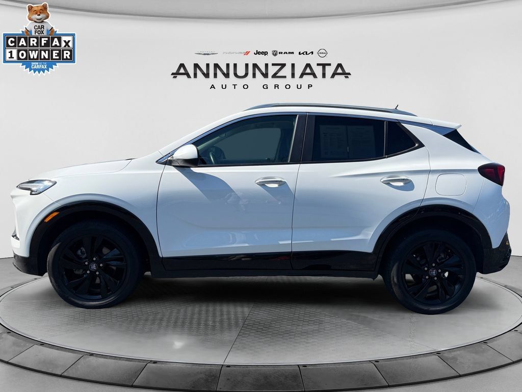 Used 2024 Buick Encore GX Sport Touring AWD/4WD image 2