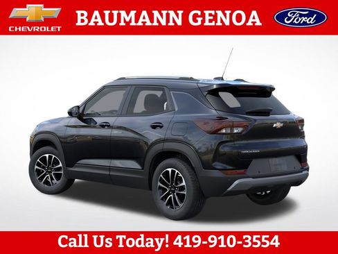 Used 2026 Chevrolet TrailBlazer LT w/ Convenience Package FWD image 3